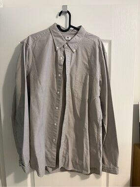 Uniqlo Men's Button-Down Shirt - Light Gray